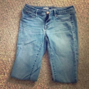 Light denim skinny jeans